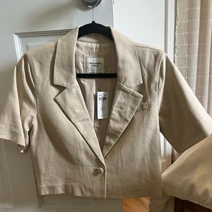 Abercrombie & Fitch tan short sleeve blazer